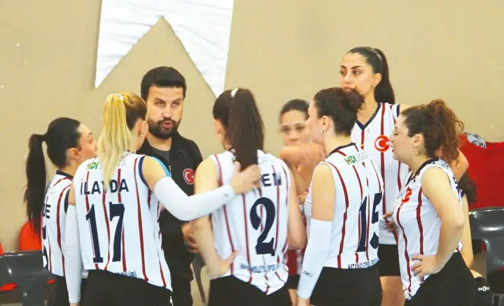 Arsavev Hatay Kadın Voleybol Takımı’ndan “Varoluş” Çağrısı:”BU TAKIM ŞEHRİN UMUDUDUR”