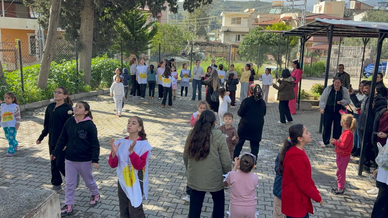 Samandağ’da Bayram Neşesi:”HER YER ÇOCUK” SESLERİYLE YANKILANDI